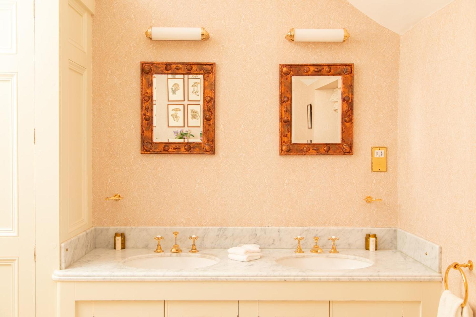 Inveroykel Lodge At Rosehall Экстерьер фото
